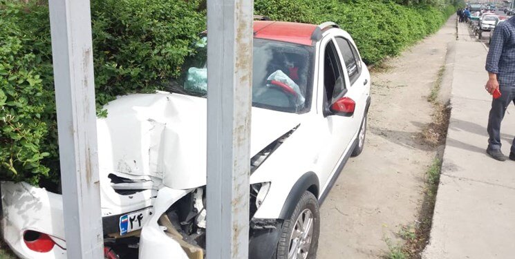 تصویر | بیدقتی راننده کوئیک، جان راننده وانت مزدا را گرفت