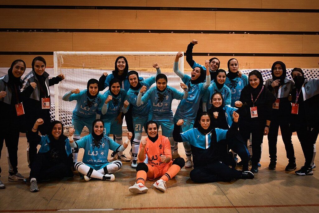 قهرمانی لیگ برتری تیم فوتسال بانوان با مربیگری بچهمحل جوادیه!