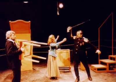 این بازیگر بزرگ برای فرار از سربازی سر از تئاتر درآورد!