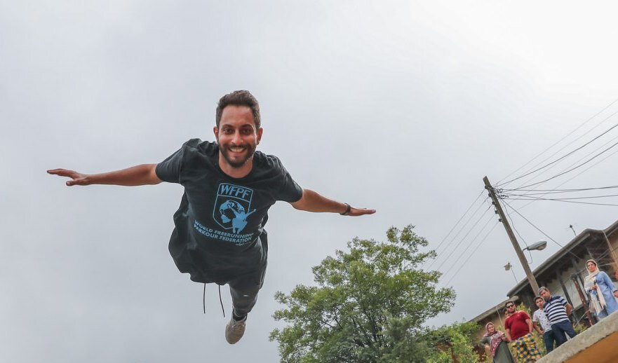 حرفهایها در آسمان راه میروند | وقتی موانع یک شهرک، ورزشکار ملی میسازد