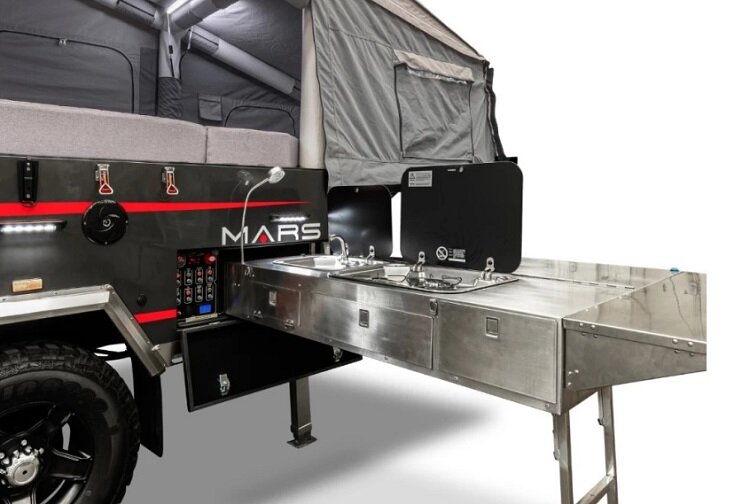 تصاویری از کمپر خودکار اسپیس ایکس ایر | اوج خلاقیت برای برپایی یک کمپ جذاب