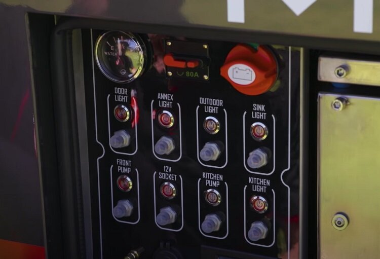 تصاویری از کمپر خودکار اسپیس ایکس ایر | اوج خلاقیت برای برپایی یک کمپ جذاب