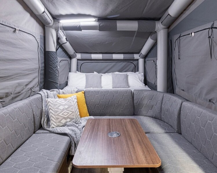 تصاویری از کمپر خودکار اسپیس ایکس ایر | اوج خلاقیت برای برپایی یک کمپ جذاب