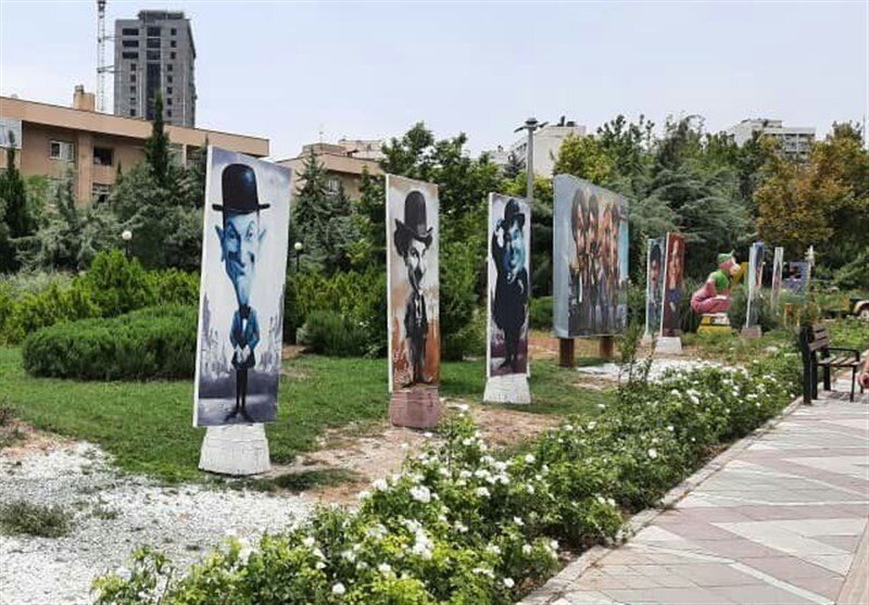 خودروی چاق و لاغر با کلاه قرمزی برگشت | سلفی با «سقف کهکشانی» در خیابان لبخند