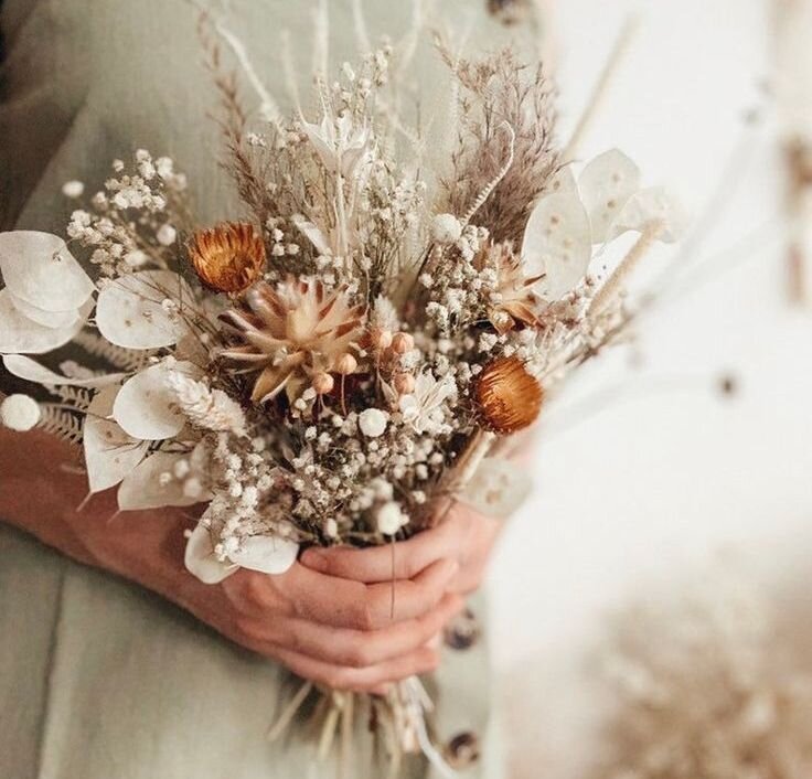 تصاویری از ترند جدید دکوراسیون | روش خشک کردن گل و چند ایده برای دکور کردن خانه