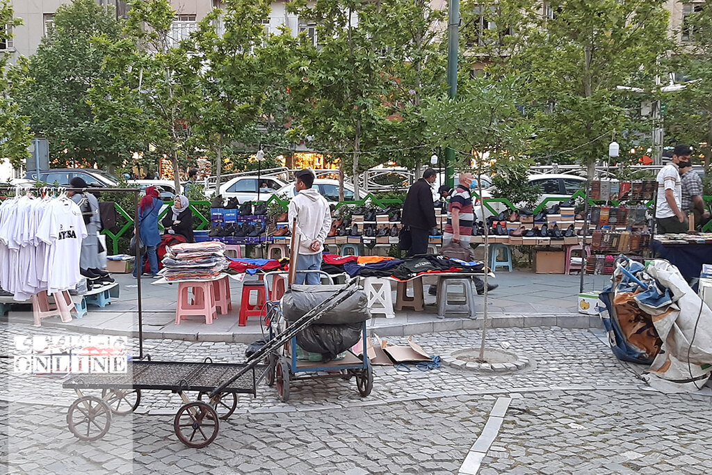 تصاویر | تئاتر شهر در محاصره دستفروشان