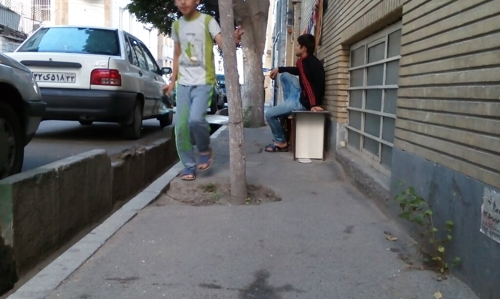 دوچرخهسواری در پیادهروهای ۳۰ سانتی | مشکلی که ۴۰ ساله شد!