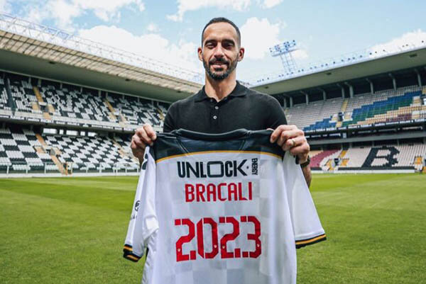 عکس | امیدواری سرخها به جذب یک ستاره | لژیونر ملیپوش به پرسپولیس نزدیکتر شد