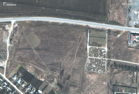 تصاویر ماهواره ای از گورستان منگوش در حدود 15 کیلومتری غرب ماریوپول،