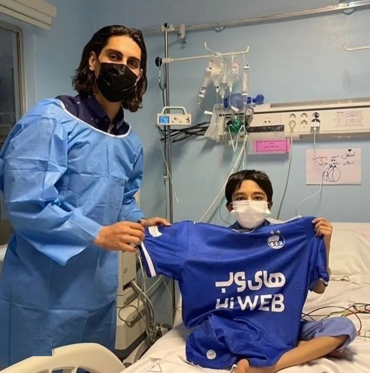 عکس | واکنش جالب ستاره سابق سرخابیها به درخواست کودک استقلالی