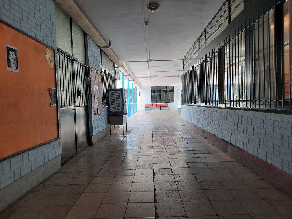 نگرانی اولیای دانشآموزان مدرسه قدیمی غرب پایتخت | تحصیل زیر سقفهای لرزان | برخی مدارس منطقه۲۲ نیم قرن قدمت دارند