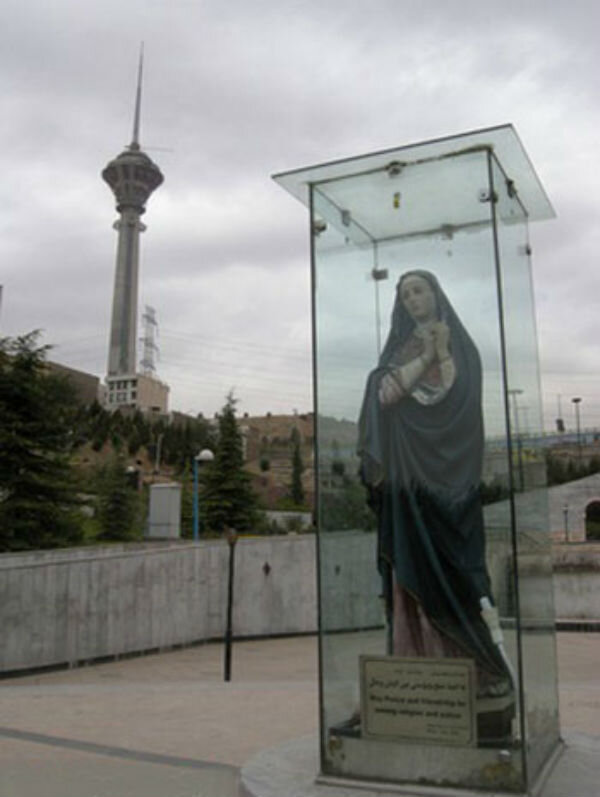 وقتی پای فرانسه و ایتالیا به بزرگراه چمران کشیده شد | از عمارت قجری تا تندیس مریم مقدس در حاشیه بزرگراه//