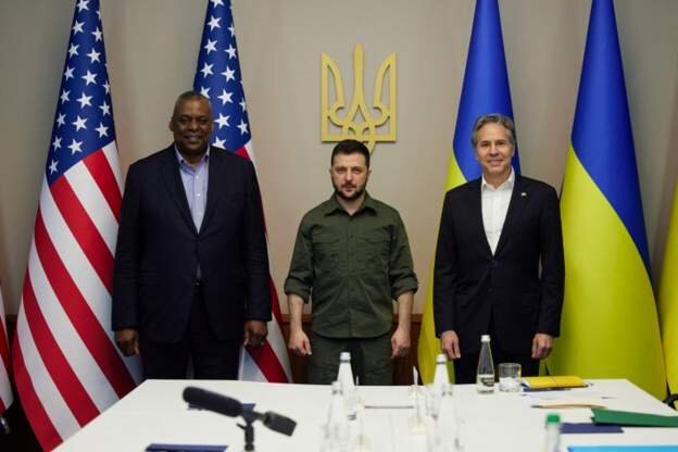 دیدار وزیر خارجه آمریکا با زلنسکی در کی‌یف | اعلام حمایت مطلق از اوکراین