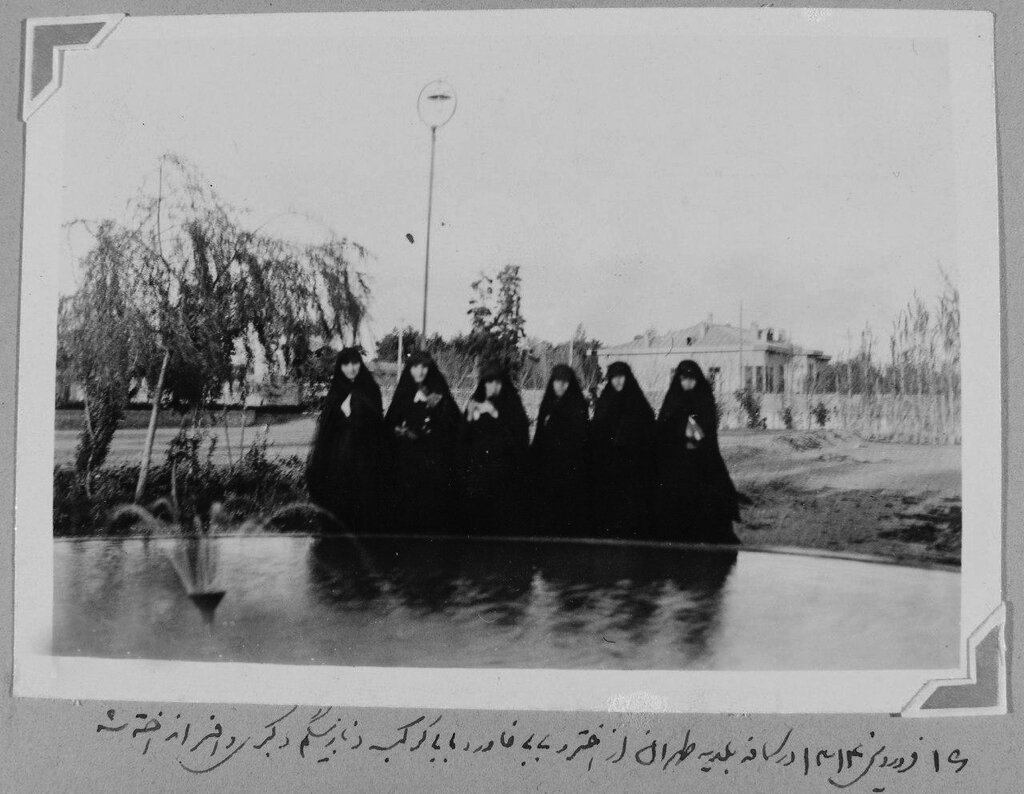 چطور کافه بلدیه تهران، تئاتر شهر شد؟