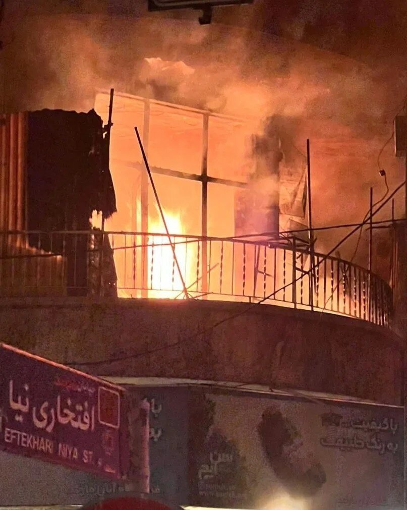 تصاویر | آتش‌سوزی شدید ساختمان مسکونی در تهران 