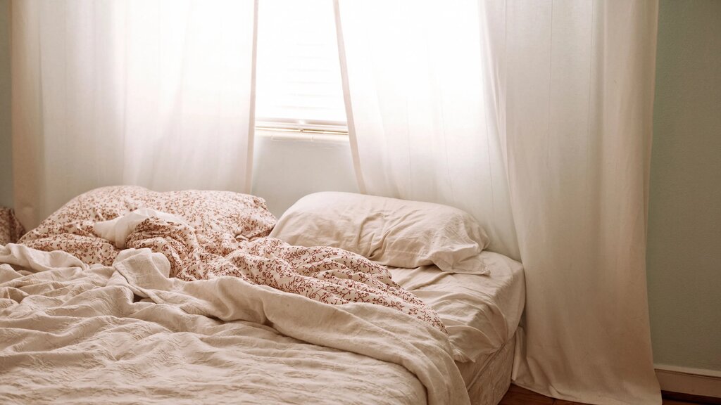 صبح‌ها سخت بیدار می‌شوید؟ | چند راهکار ساده برای خوب خوابیدن