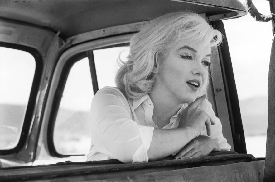 داستان غمانگیز مرلین مونرو در میان سوءاستفاده مردان هالیوود و سیاست | آیا مستند نتفلیکس پرده از راز مرگ مشکوک ستاره هالیوود برمیدارد؟