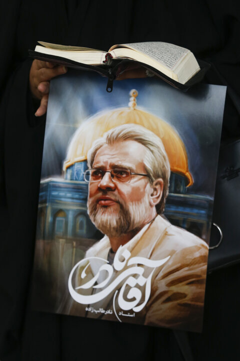 ببینید | وداع عاشقانه با نادر طالب زاده در معراج شهدا