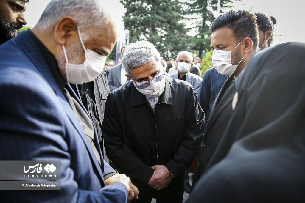 تصویر سرداران در مراسم تشییع نادر طالب زاده | سردار قاآنی و سردار جعفری در یک قاب