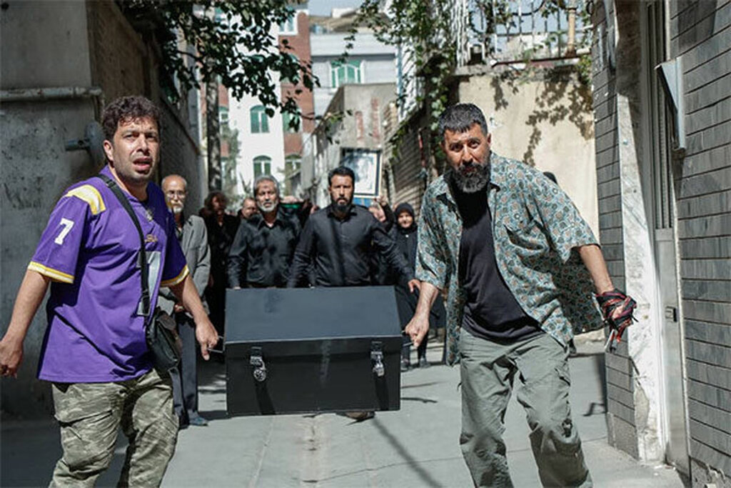 نا گفته های بازیگر خوشنام از دلیل کاهش مخاطب طنزهای تلویزیونی | با هیچ چیزی نمی توانیم شوخی کنیم | ۷۰درصد دیالوگها بداهه من و هومن حاج عبدالهی است