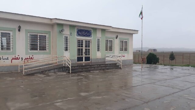 تصاویر | این معلم، یک مدرسه محروم را به مدرسه ای مدرن تبدیل کرد | قصه خواندنی آقا معلم در یکی از محرومترین روستاها