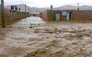 ویدئو | عبور ترسناک سیلاب شدید از یک‌ قدمی خانه‌ها