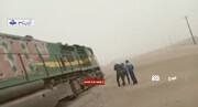 تصاویر خروج قطار مسافری تهران - زاهدان از ریل در کرمان