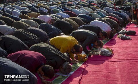 نماز عیدفطر در امامزاده صالح