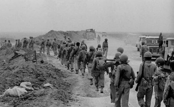 بسیجیهای سر به سجده و ترس و فرار عراقی ها | تصاویر و روایت یک عملیات بزرگ | ایرانیها آمدند، همه را له کردند | چاخان جالب بعثی ها