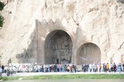 تصاویر | حضور گردشگران در محوطه باستانی طاق بستان کرمانشاه  