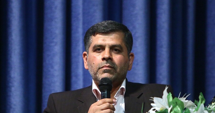 دانشآموزان را در کدام مدرسه ثبتنام کنیم؛ دولتی یا غیرانتفاعی؟ | شیوه تربیت گلخانهای دانشآموزان در مدارس غیرانتفاعی | مدارس دولتی واقعا بد هستند؟