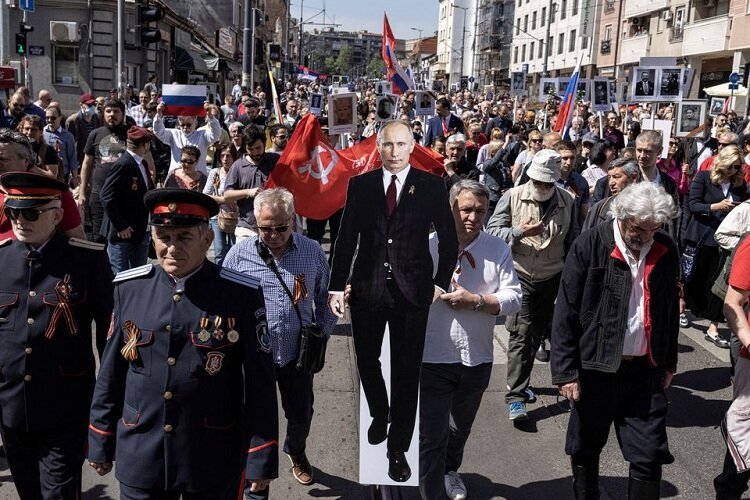 تصویری از حضور نمادین پوتین در بلگراد | روز پیروزی در صربستان گرامی داشته شد