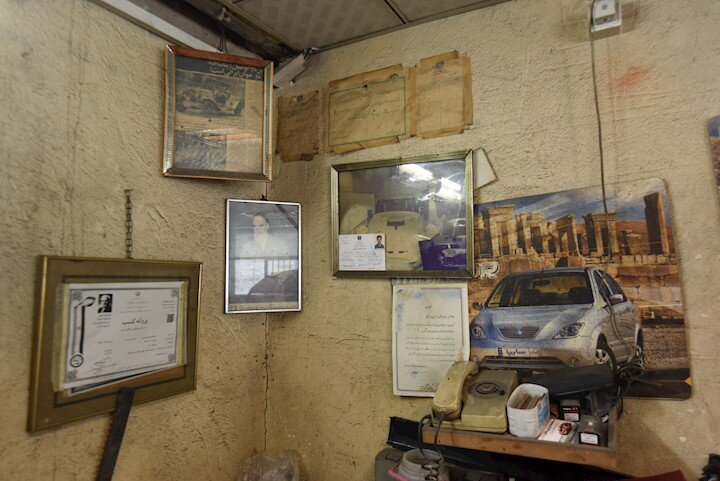 تردد ماشین ۵ هزار تومانی در تهران! | ادعای یک خودروساز؛ این ماشین چپ نمیکند