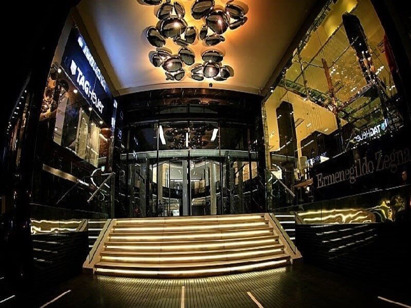 پاساژگردی لاکچریها چقدر آب میخورد؟ | از عطر ۲۲ میلیونی تا عینک ۸۹ میلیونی