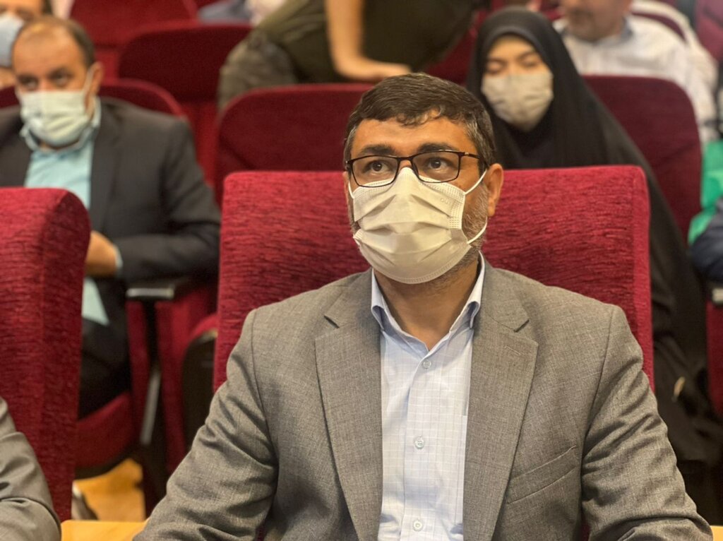 سنگتمام معلمان یک منطقه در تهران | اهدای ۵٠٠ گوشی تلفن همراه و تولید ۵ هزار گیگابایت محتوای آموزشی آنلاین!