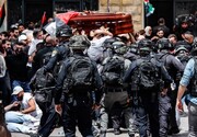 ببینید | حمله وحشیانه اسراییلی‌ها به مراسم تشییع پیکر «شیرین ابوعاقله» در قدس
