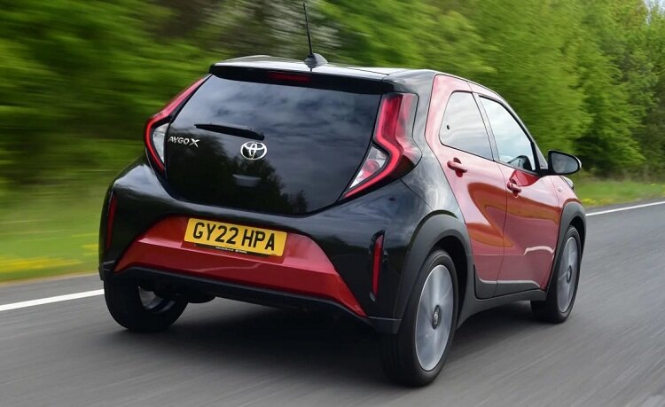 شهر زیر پای آیگو ایکس | تصاویر و مشخصات جدیدترین خودروی شهری تویوتا