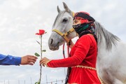 تصاویری از پوشش زیبای دختران و زنان عشایر | سوارکاری و تیراندازی با کمان زنان آذربایجان شرقی را ببینید