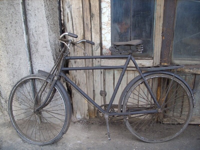 راز دوچرخه قدیمی راسته مسگران زنجان | ماجرای امانتداری ۴۵ ساله استاد حسن نعلچگر چه بود؟ دوچرخه