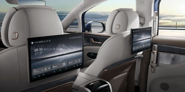 BYD و مرسدس ستارهشان را معرفی کردند | تصاویری از خودروی چند منظوره لوکس چینی