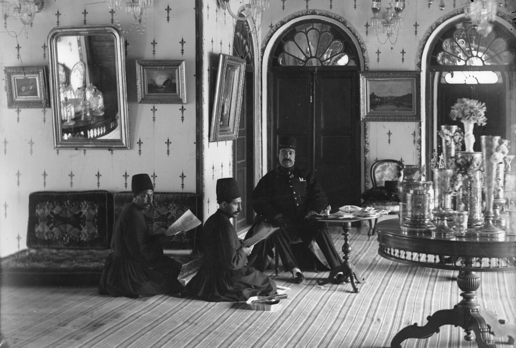 شاه شکمو عاداتهای غذایی تهرانیها را تغییر داد | از چه زمانی سفره پایتختنشینان رنگین شد؟