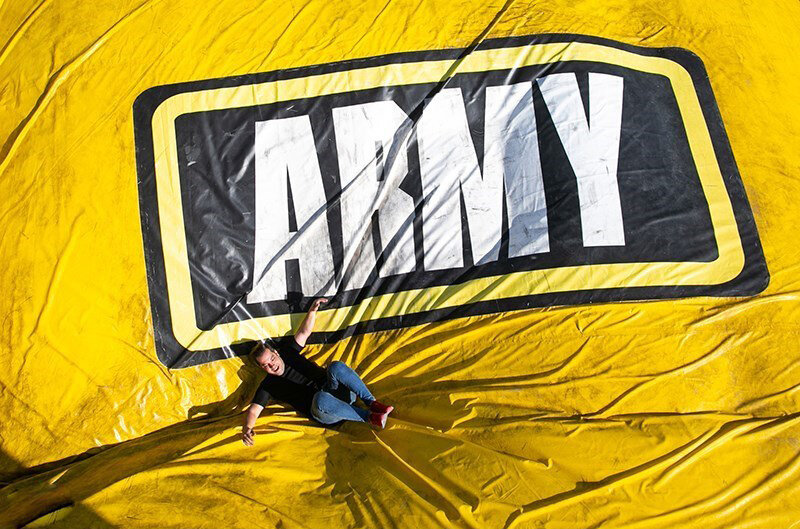 آدرنالین خونتان را بالا ببرید | سقوط آزاد در پرواز | تجربه ای پر از آدرنالین در پرواز