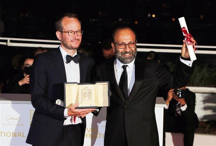 ۵ لحظه خاطرهانگیز در جشنواره کن که هرگز فراموش نمیکنیم | تنها بازیگر ایرانی برنده نخل طلا