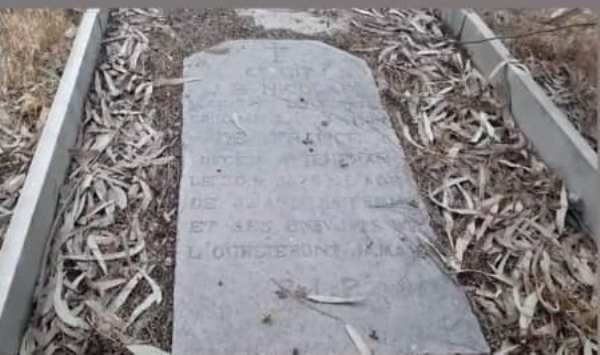 قبر ژان باتیست نیکلا در قبرستان ارمنه محله دولاب تهران