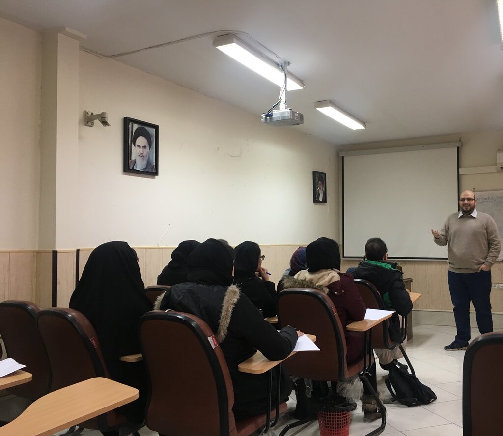 کارآفرینی برای مددجویان با یک استارتآپ خلاقانه | نقشی دیگر از پدر نقاشی قهوهخانهای در همین حوالی!