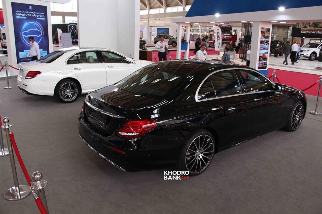 مرسدس بنز به ایران بازمی گردد؟ | تصاویر دیدنی از ۲ دستگاه مرسدس بنز جذاب در نمایشگاه خودرو تهران
