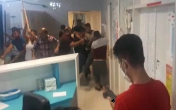 تصاویر درگیری وحشتناک در بیمارستان ماهشهر + فیلم
