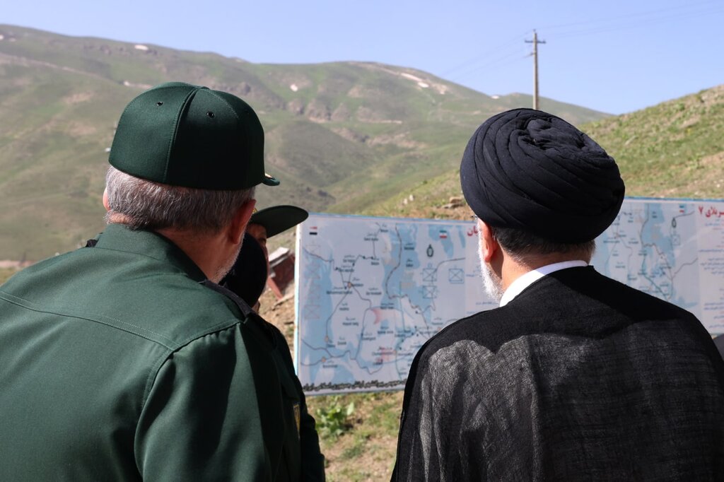 بازید رییسی از پایانه مرزی تمرچین پیرانشهردر نقطه صفر مرزی با اقلیم کردستان شمال عراق