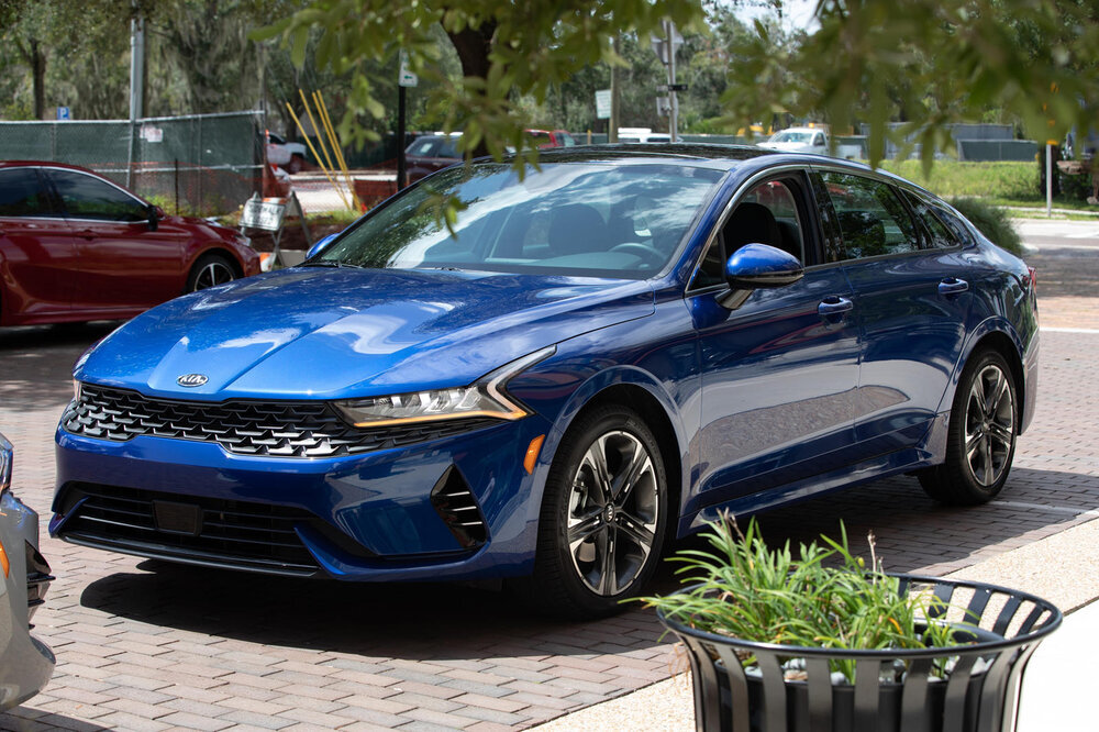 چه خودروهایی در راه ایران هستند؟ | این دو برند کره ای هدف اصلی واردکنندگان