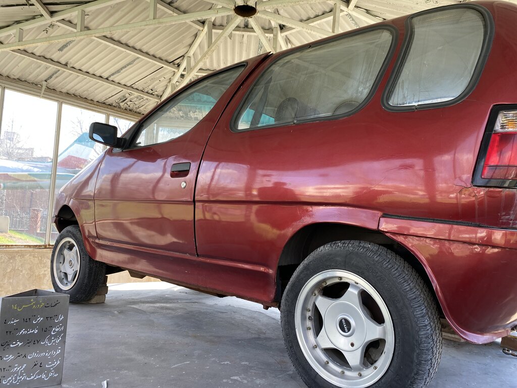 کدام خودرو را شهید ستاری ساخت؟